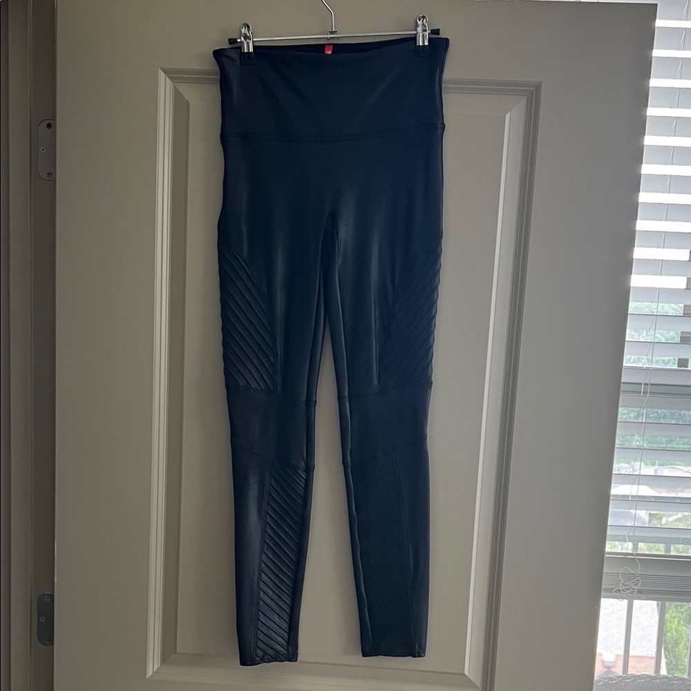 SPANX Faux Leather Black Textured Leggings